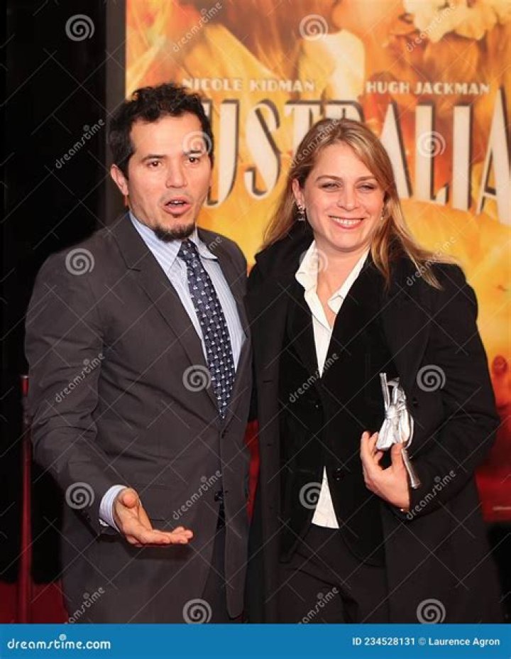 Who is John Leguizamo wife? – Celebrity