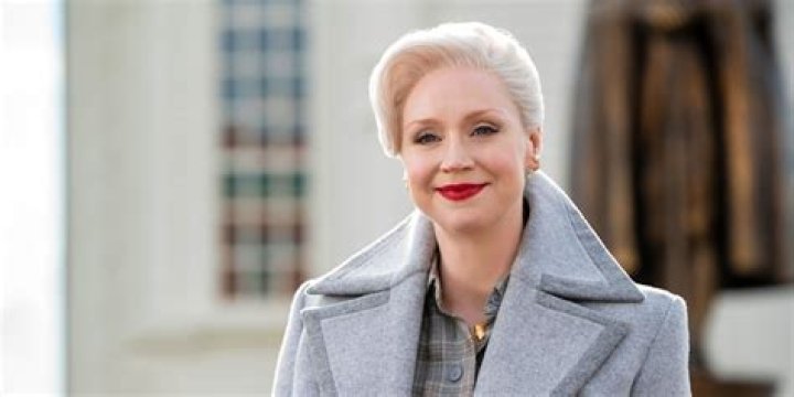 Who is Principal Perry? – Celebrity