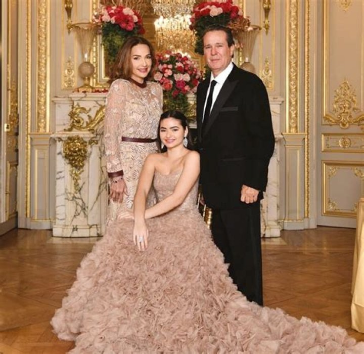 Who is Rocío Dúrcal husband Junior?