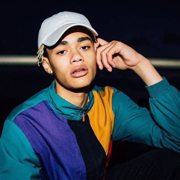 Zion Kuwonu Biography - Facts, Childhood, Family Life & Achievements